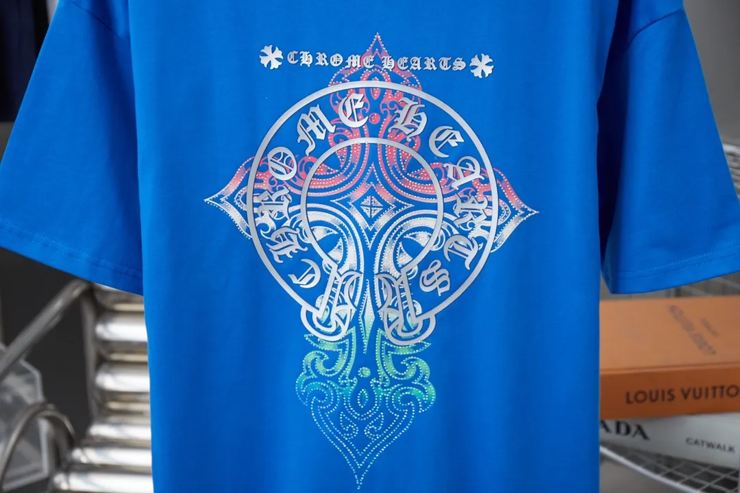 🅿️210 Ch*ome Hearte CH 25SS early spring new model, silicone printed hot diamond short sleeves, light luxury, essential item for daily commuting for men and women, correct version, welcome to compare, detailed features · 320g 100% pure cotton double yarn jersey fabric · Custom dyed in the same vat, special thickened 32 count double strand 1X1 thread · Digital direct printing cross✝️➕Imported Australian matte pearlescent diamonds➕Three-dimensional silicone heart pattern · Double-needle stitching across seams · Original main mark washed tag brand moisture-proof paper packaging Color: Black/White/Blue/Rose Size: S/M/L/XL